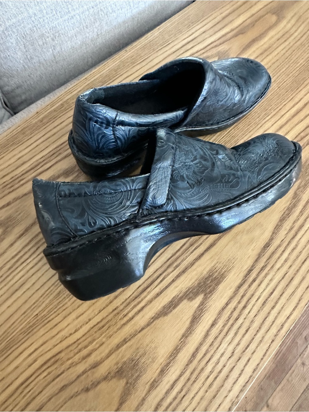 b.o.c. Black Embossed tooled Leather Clogs EUC